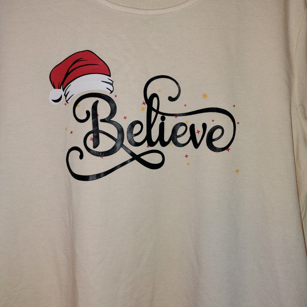 Festive Cream 'Believe' Sweatshirt LG PTP 22"